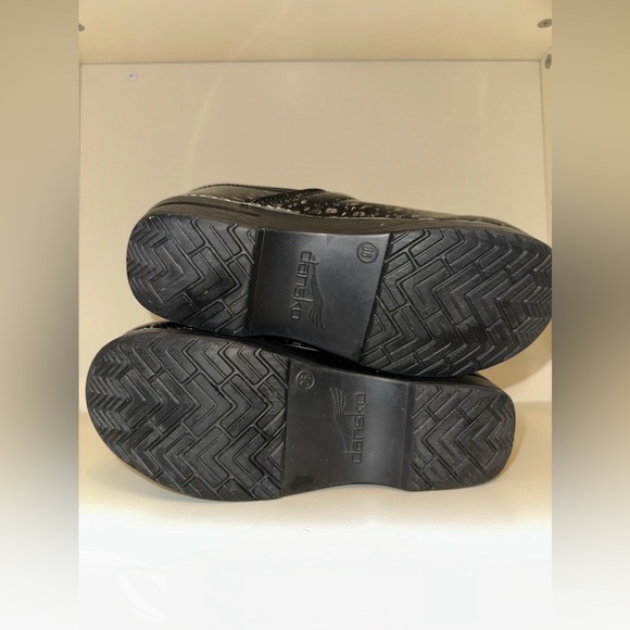 Dansko Professional Slip Resistant Gray/Black Clog Women's Size 36 Cheetah Print - Picture 10 of 11